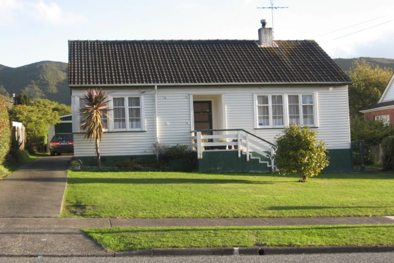 Photo of property in 14 Wilkie Crescent, Naenae, Lower Hutt, 5011
