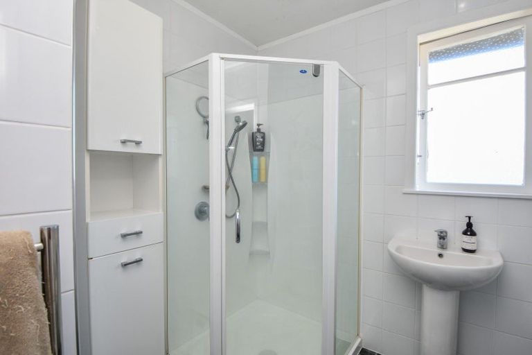 Photo of property in 10 Fairbrother Street, Carterton, 5713