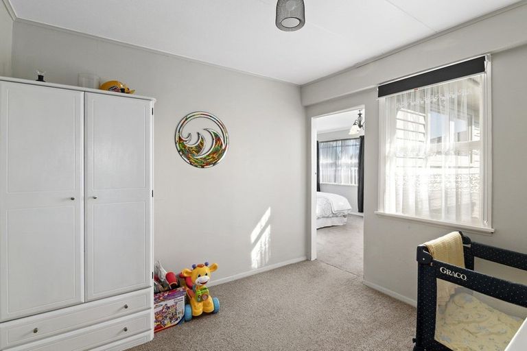 Photo of property in 10 Grenville Street, Levin, 5510