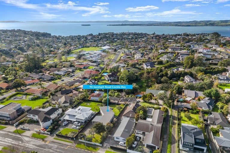 Photo of property in 90 Sandspit Road, Shelly Park, Auckland, 2014