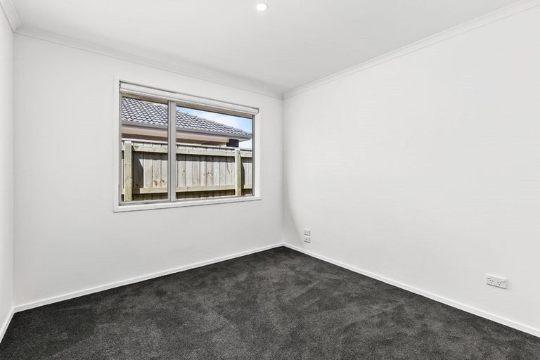 Photo of property in 14 Hooton Drive, Kumeu, 0810