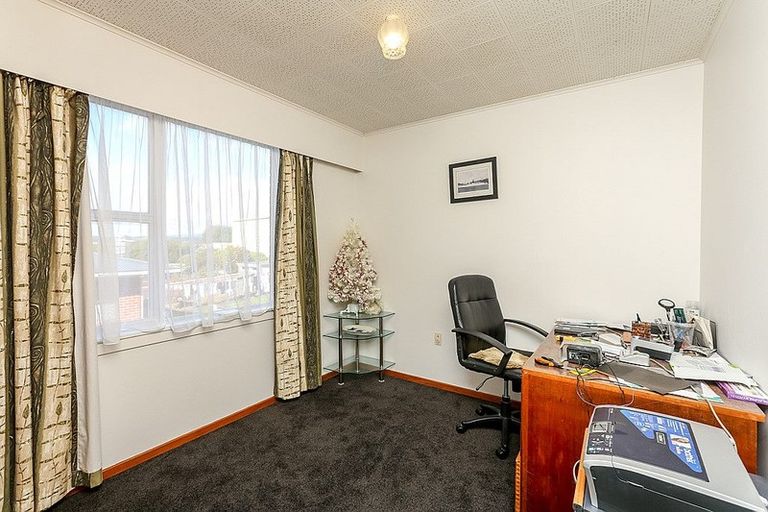Photo of property in 48 Crownhill Street, Spotswood, New Plymouth, 4310