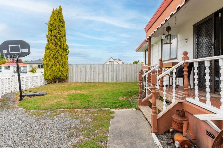 Photo of property in 14 Brightwell Place, Nawton, Hamilton, 3200