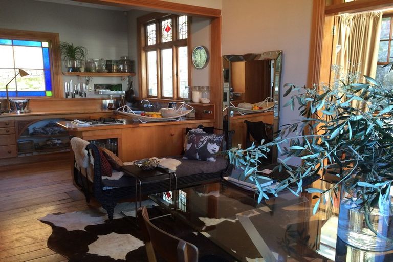 Photo of property in 18 Saint Davids Street, Lyttelton, 8082