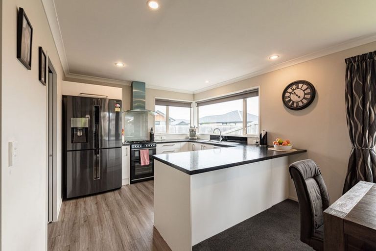 Photo of property in 27d Masefield Drive, Rolleston, 7614