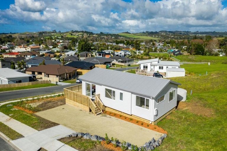 Photo of property in 1 Fantail Way, Mangawhai, 0505