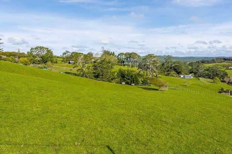 Photo of property in 91 Zanders Road, Helensville, Waimauku, 0882