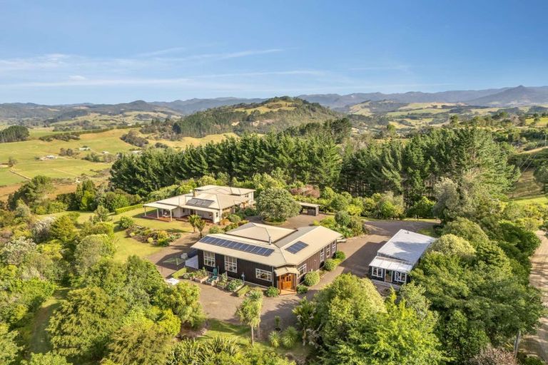 Photo of property in 92 Comers Road, Kaimarama, Whitianga, 3591