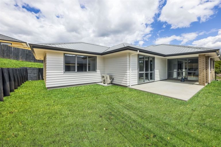 Photo of property in 137 Harriet Johnston Drive, Pokeno, 2402