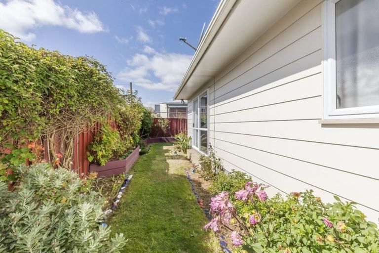 Photo of property in 3/61 Main Road, Titahi Bay, Porirua, 5022