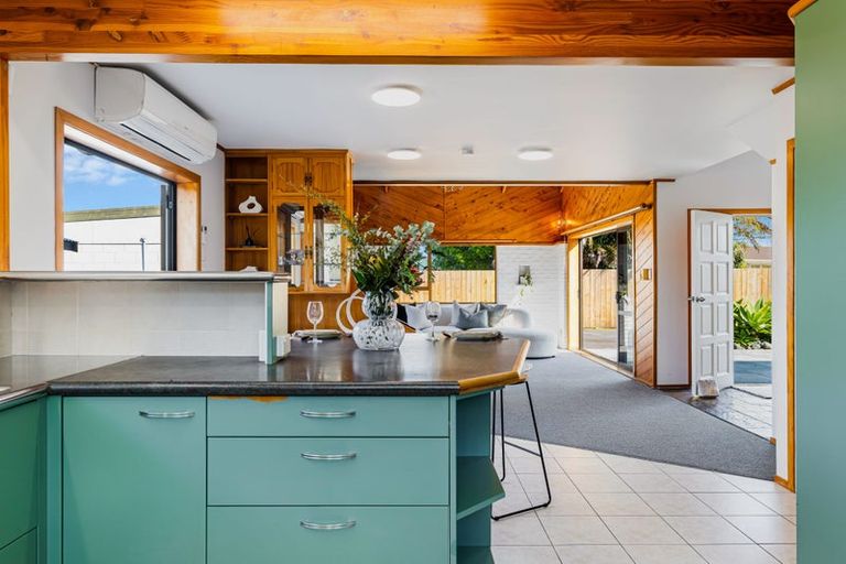 Photo of property in 22 Weza Lane, Kumeu, 0810