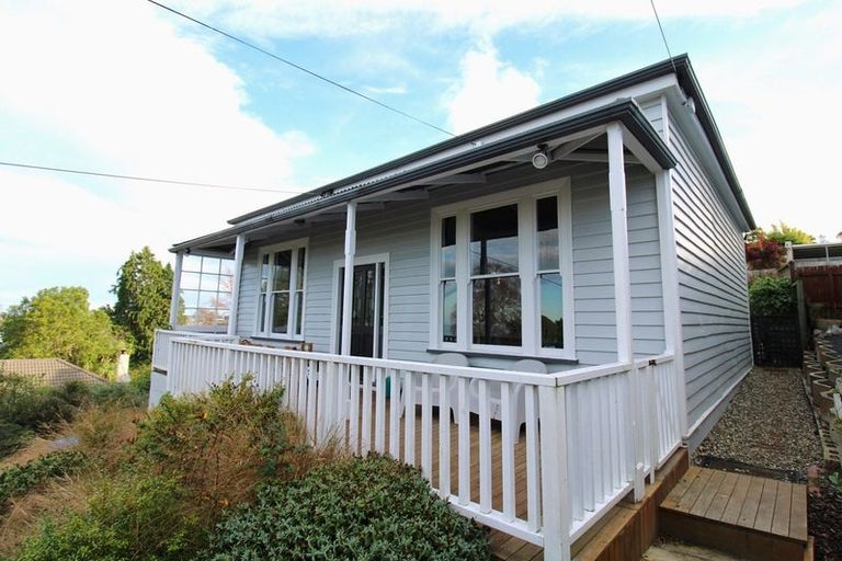 Photo of property in 22 Lawson Street, Roslyn, Dunedin, 9011