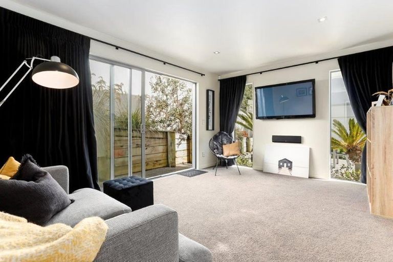 Photo of property in 38a Takutai Avenue, Bucklands Beach, Auckland, 2012