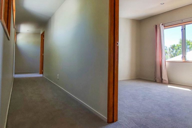 Photo of property in 17a Brockworth Place, Riccarton, Christchurch, 8011