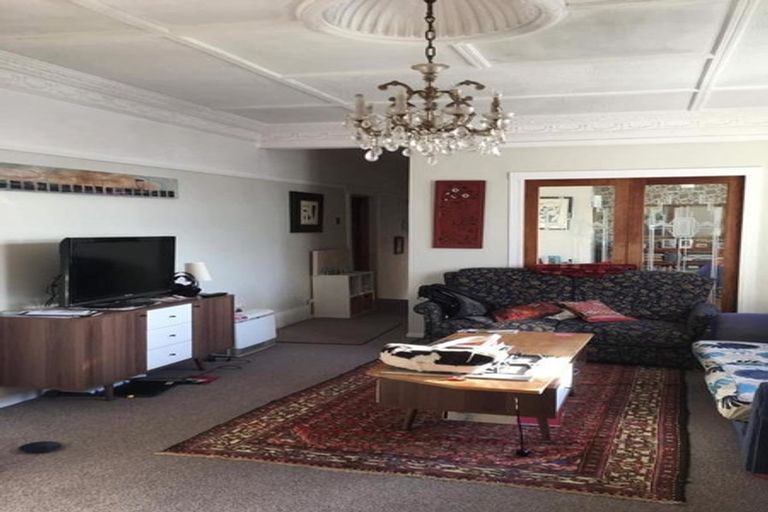 Photo of property in 8 Milne Terrace, Island Bay, Wellington, 6023