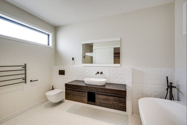 Photo of property in 24b Duart Road, Havelock North, 4130