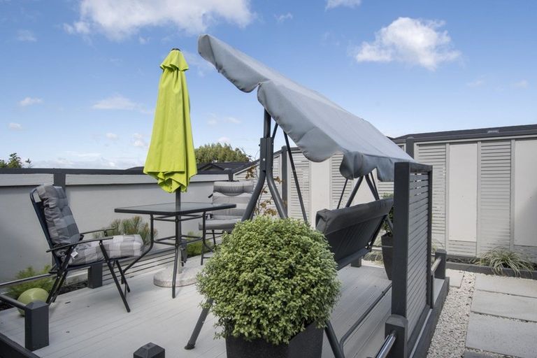 Photo of property in Waterview Estate, 31/4 Greystone Place, Omokoroa, 3114