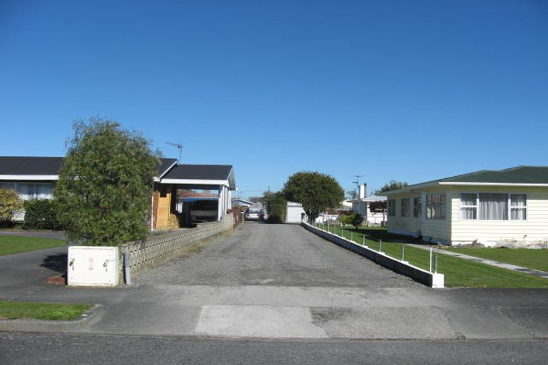 Photo of property in 24 Seddon Street, Carterton, 5713