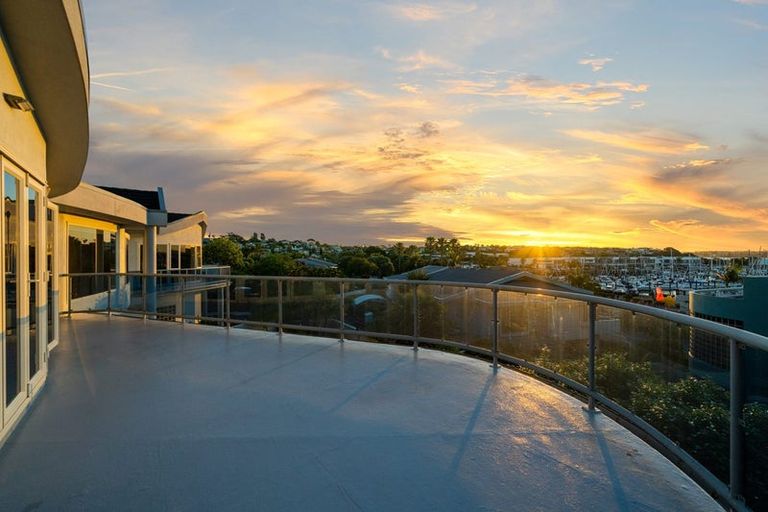 Photo of property in 39 Argo Drive, Half Moon Bay, Auckland, 2012