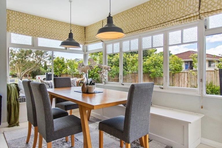 Photo of property in 36 Matapouri Road, Mangere Bridge, Auckland, 2022