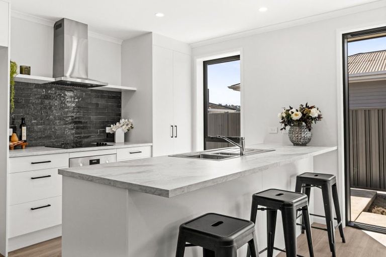 Photo of property in 13a Warwick Crescent, Taradale, Napier, 4112