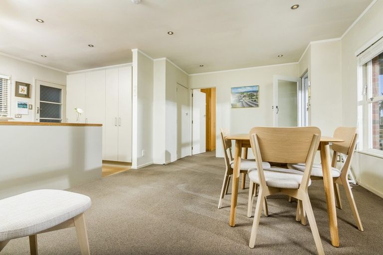 Photo of property in 2/8 Craig Road, Milford, Auckland, 0620