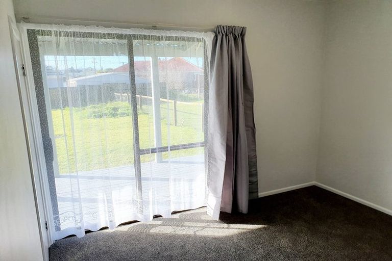 Photo of property in 33 Johnstones Road, Otara, Auckland, 2023