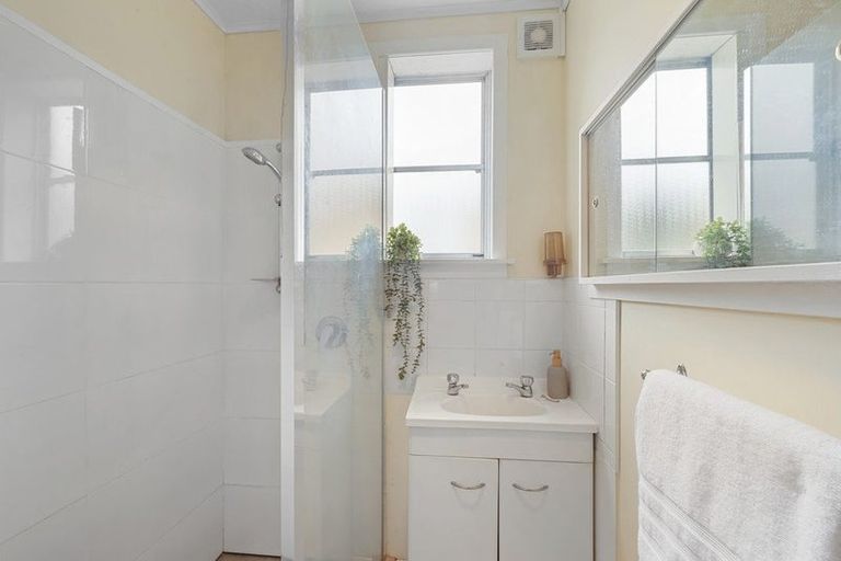 Photo of property in 410b Devon Street East, Strandon, New Plymouth, 4312