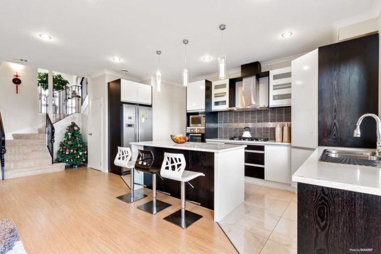 Photo of property in 20 Ravello Rise, Flat Bush, Auckland, 2019