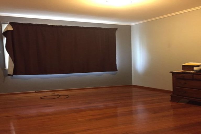 Photo of property in 63 Chorley Avenue, Massey, Auckland, 0614