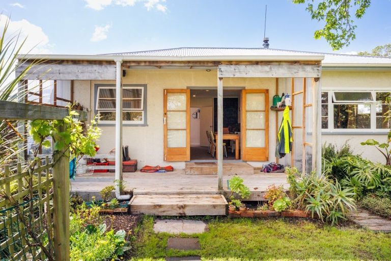 Photo of property in 206 Vogel Street, Roslyn, Palmerston North, 4414