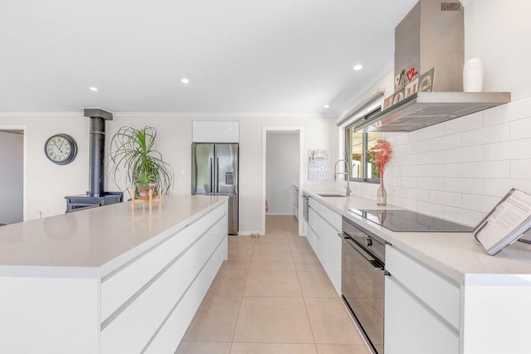 Photo of property in 298 Red Hills Road, Taupaki, Henderson, 0782