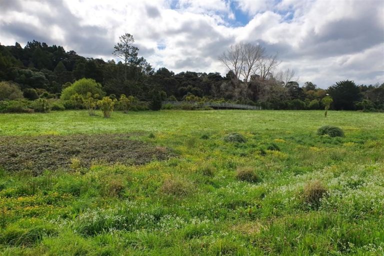 Photo of property in 72 Garelja Road, Henderson, Auckland, 0612