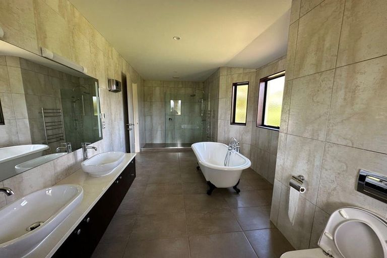 Photo of property in 11 Whiteways Drive, Dairy Flat, Albany, 0792