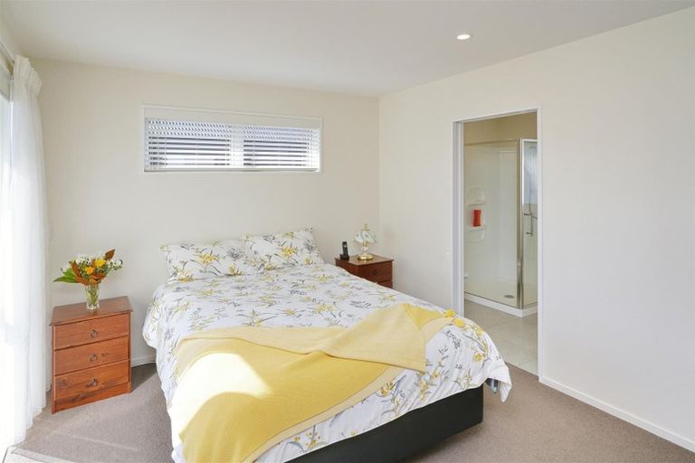 Photo of property in 37 Bradwell Crescent, Halswell, Christchurch, 8025