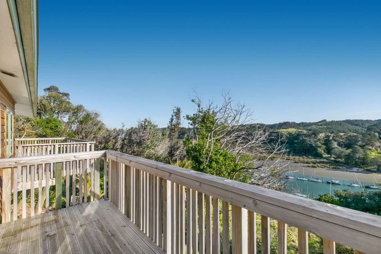 Photo of property in 32 Riverhaven Drive, Wade Heads, Whangaparaoa, 0932