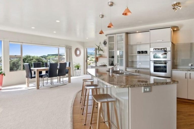 Photo of property in 53 Homestead Place, Welcome Bay, Tauranga, 3112