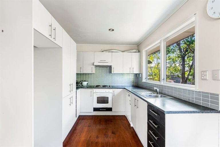 Photo of property in 66 Weldene Avenue, Glenfield, Auckland, 0629