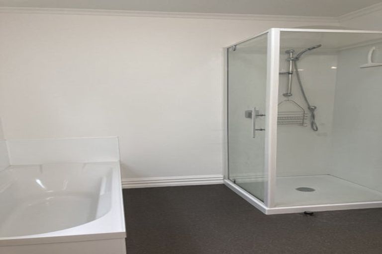 Photo of property in 21 Dorking Road, Brooklyn, Wellington, 6021