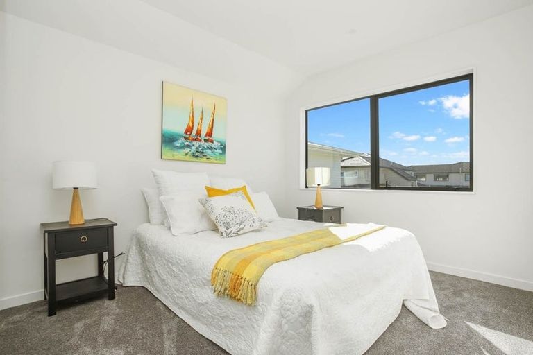 Photo of property in 2/10 Alan Avenue, Henderson, Auckland, 0610