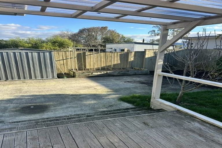 Photo of property in 2/7 Norana Road, Maoribank, Upper Hutt, 5018