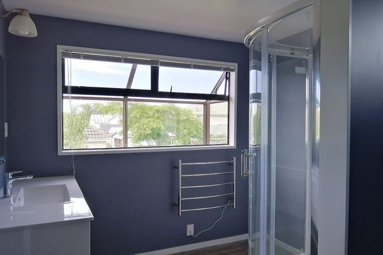 Photo of property in 1/124 Hamilton Avenue, Ilam, Christchurch, 8041