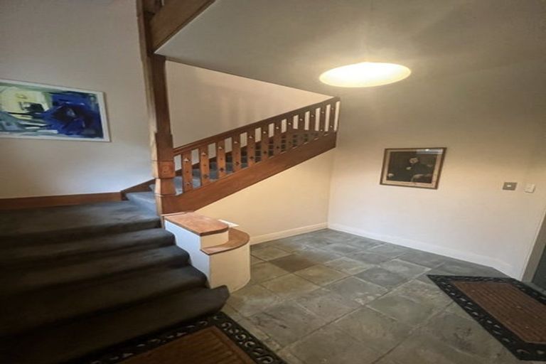 Photo of property in 16b Hadfield Terrace, Kelburn, Wellington, 6012