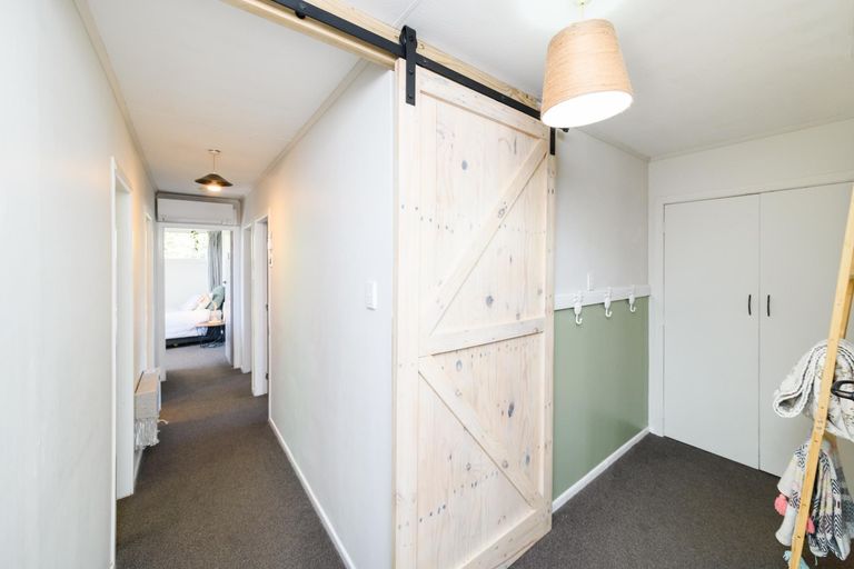 Photo of property in 91 Apollo Parade, Milson, Palmerston North, 4414