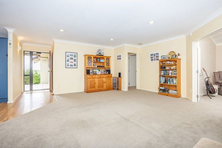 Photo of property in 24 Highgrove Drive, Grandview Heights, Hamilton, 3200