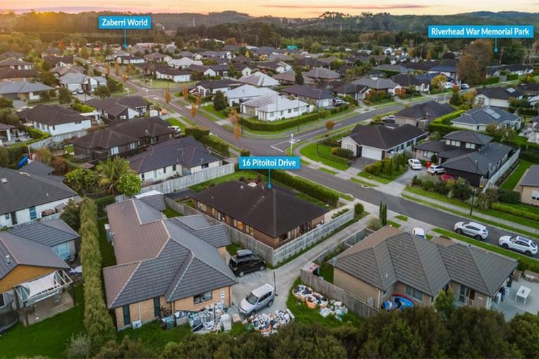 Photo of property in 16 Pitoitoi Drive, Riverhead, 0820