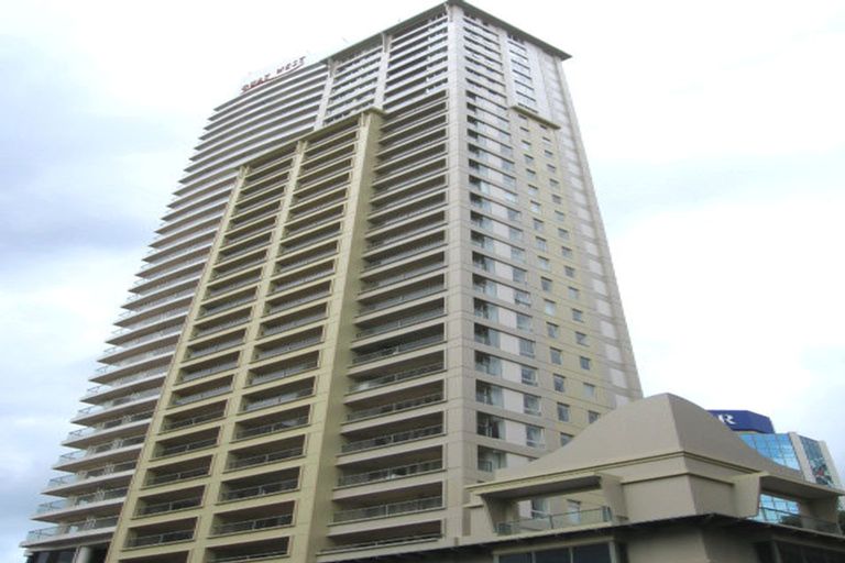 Photo of property in Quay West Apartments, 903/8 Albert Street, Auckland Central, Auckland, 1010