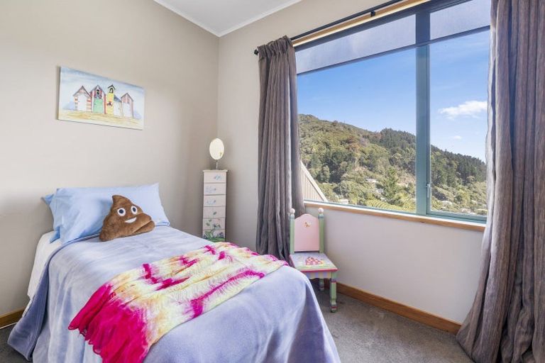 Photo of property in 52 Waitohu Road, York Bay, Lower Hutt, 5013
