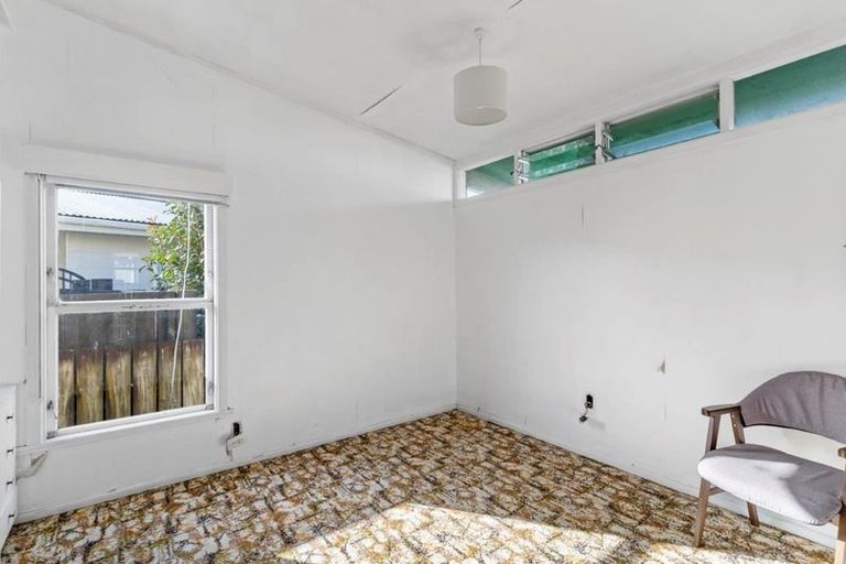 Photo of property in 17 Pine Road, Orewa, 0931