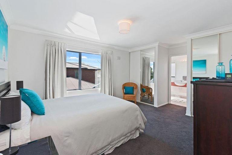 Photo of property in 41a Avonhead Road, Avonhead, Christchurch, 8042